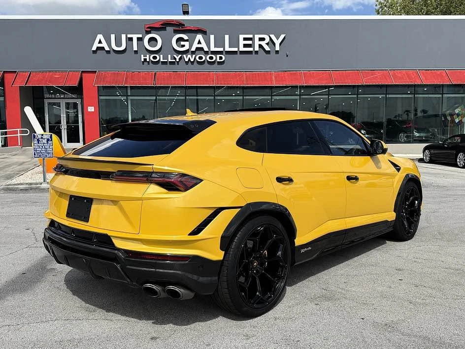 2024 Lamborghini Urus Performante - Image 2 of 15