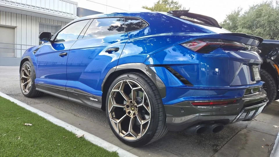 2024 Lamborghini Urus Performante - Image 4 of 7