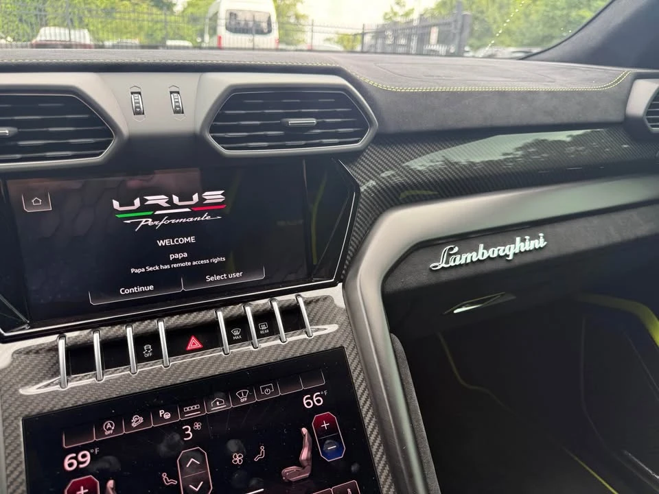 2024 Lamborghini Urus Performante - Image 20 of 20