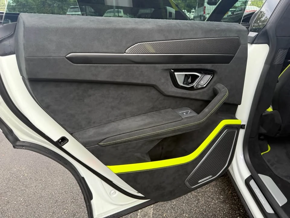 2024 Lamborghini Urus Performante - Image 13 of 20