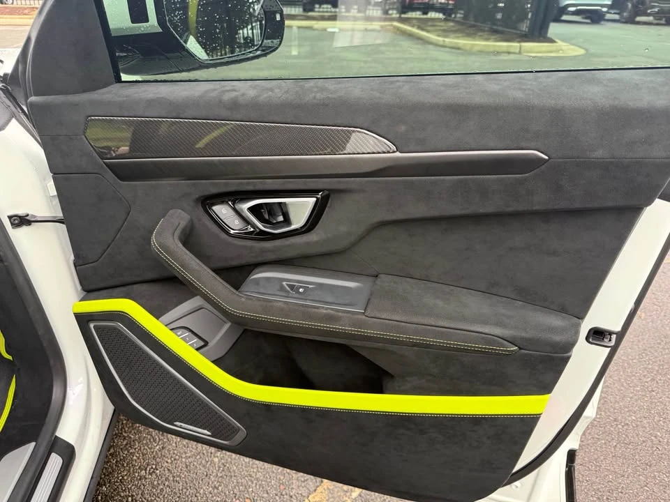 2024 Lamborghini Urus Performante - Image 17 of 20