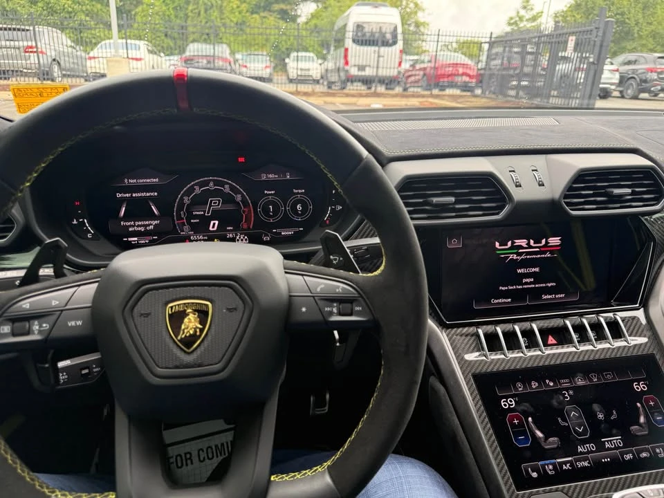 2024 Lamborghini Urus Performante - Image 18 of 20