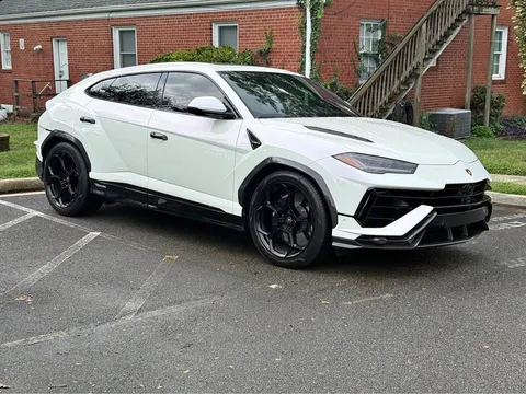2024 Lamborghini Urus Performante