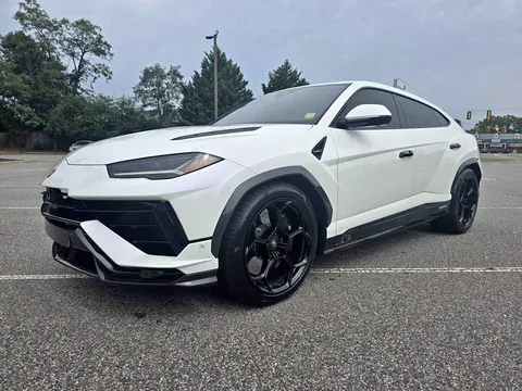 2024 Lamborghini Urus Performante