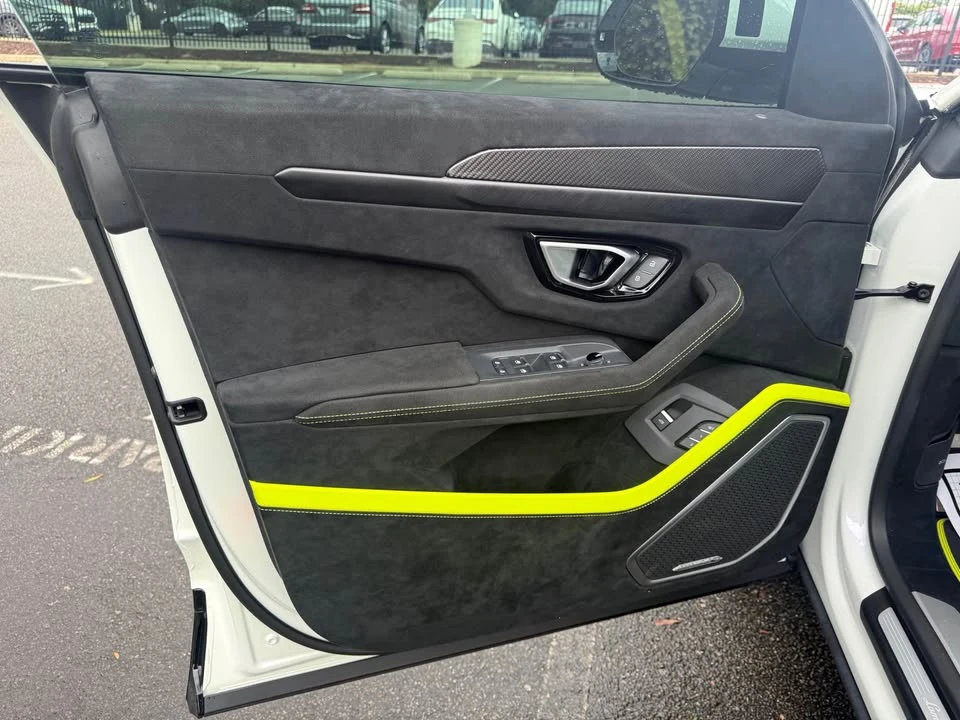 2024 Lamborghini Urus Performante - Image 11 of 20