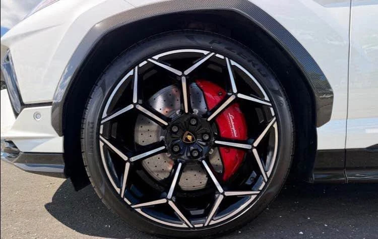 2024 Lamborghini Urus Performante - Image 14 of 19