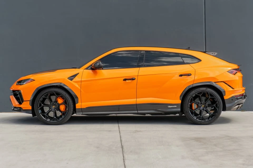 2024 Lamborghini Urus Performante - Image 2 of 20