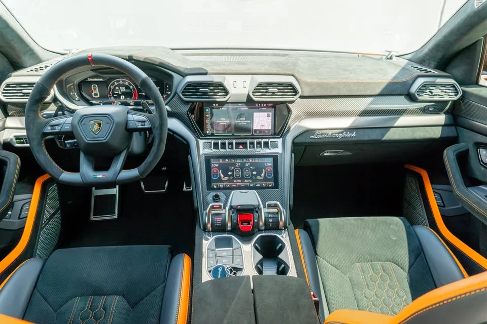 2024 Lamborghini Urus Performante - Image 13 of 20