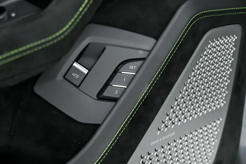 2024 Lamborghini - Image 20 of 31