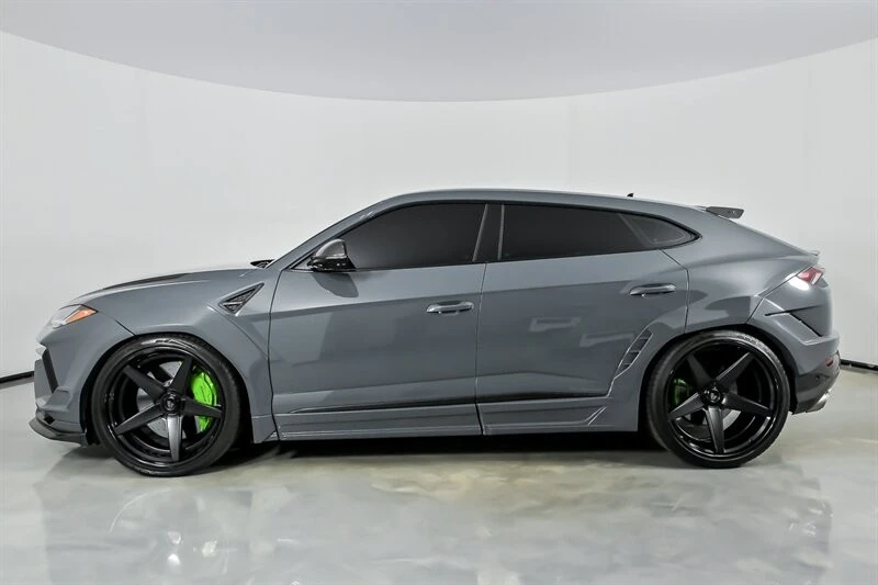 2024 Lamborghini - Image 9 of 31