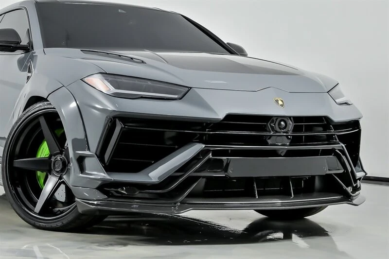 2024 Lamborghini - Image 3 of 31