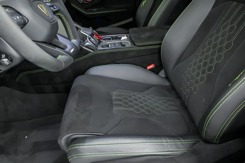 2024 Lamborghini - Image 23 of 31