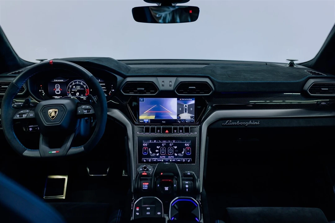 2024 Lamborghini Urus Performante - Image 10 of 31