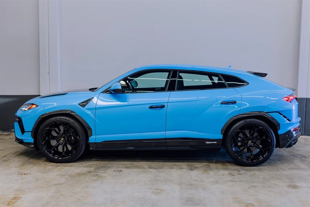 2024 Lamborghini Urus Performante - Image 4 of 31