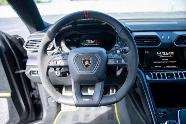 2024 Lamborghini Urus Performante - Image 17 of 20
