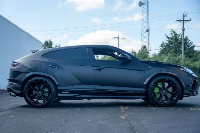 2024 Lamborghini Urus Performante - Image 9 of 20