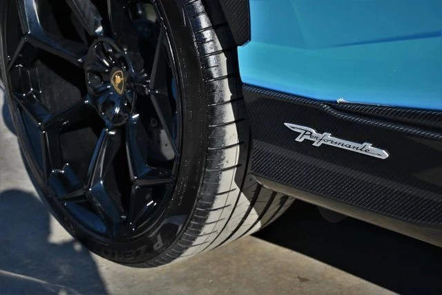 2024 Lamborghini Urus Performante - Image 13 of 21
