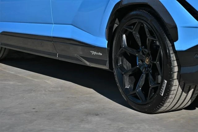 2024 Lamborghini Urus Performante - Image 10 of 21