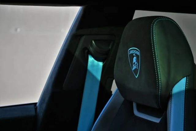 2024 Lamborghini Urus Performante - Image 19 of 21
