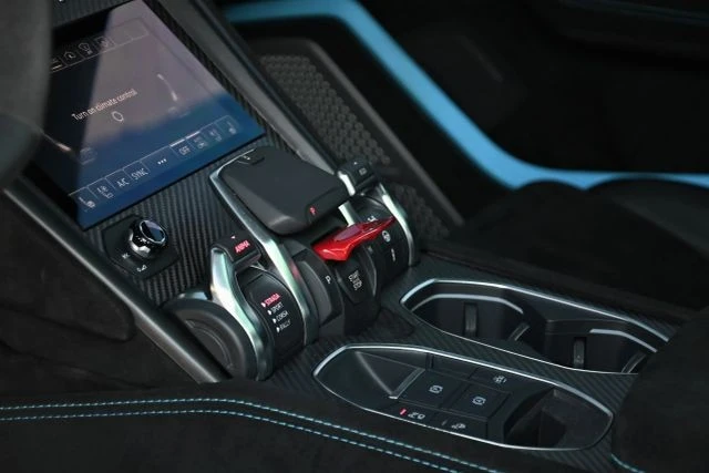 2024 Lamborghini Urus Performante - Image 17 of 21