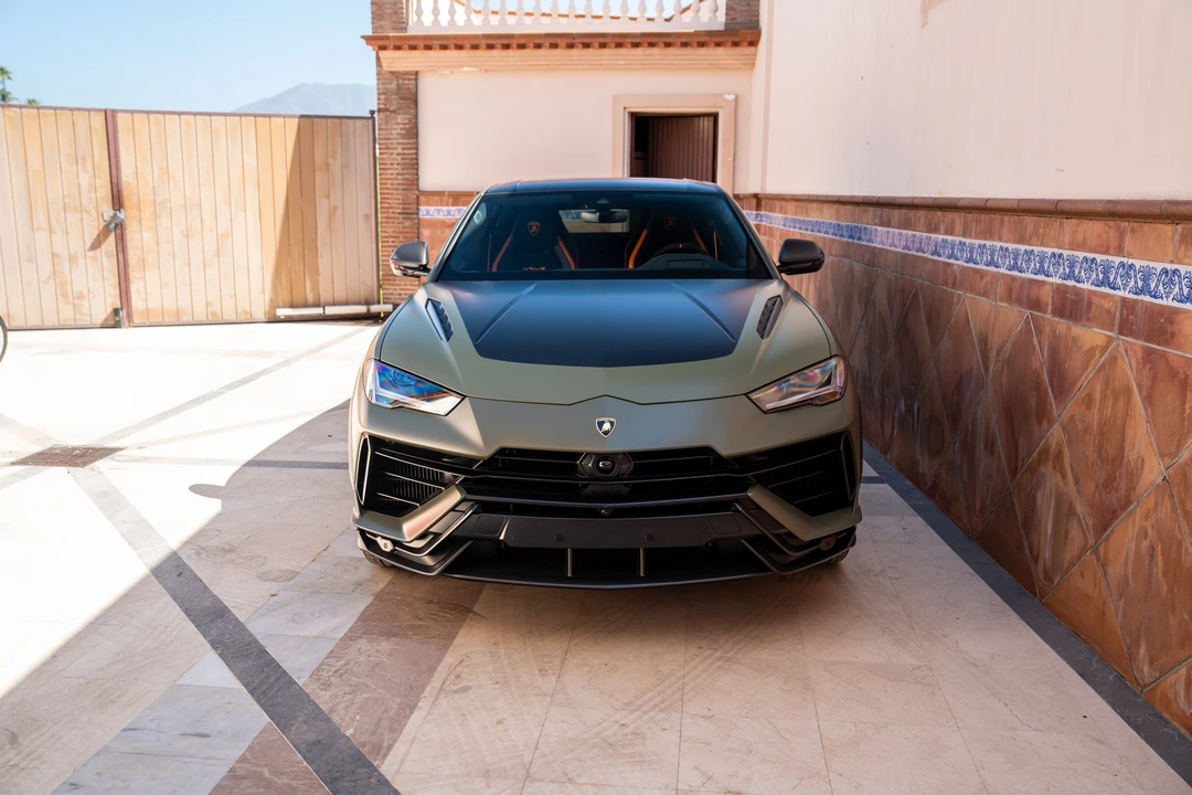 2024 Lamborghini Urus Performante - Image 2 of 31