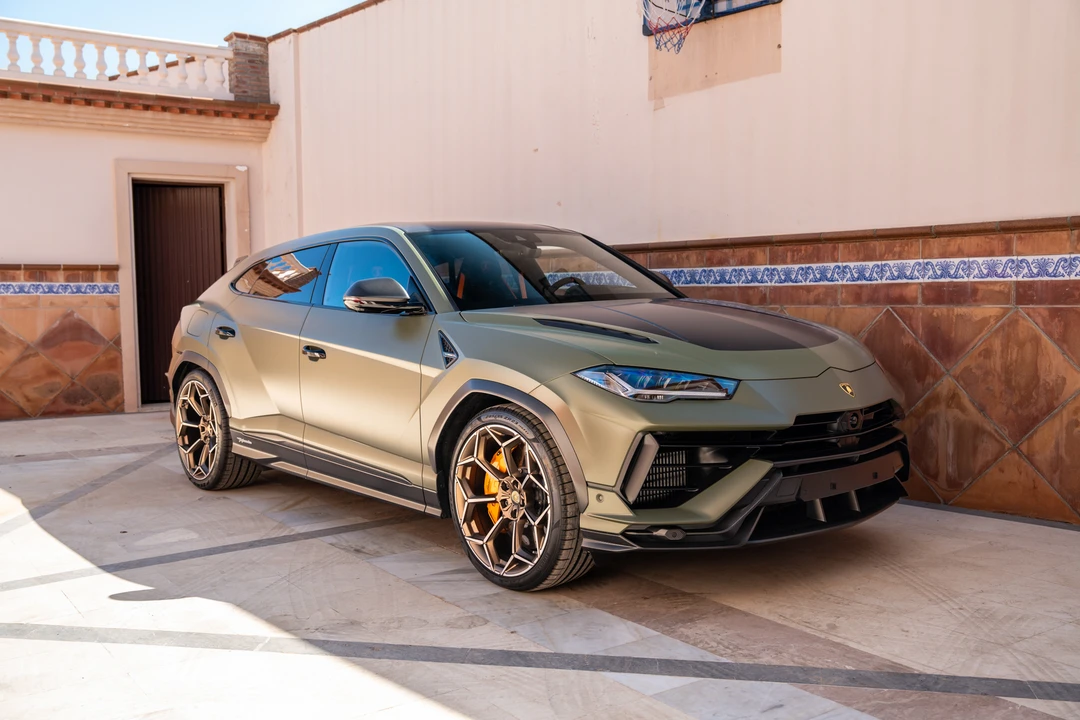 2024 Lamborghini Urus Performante - Image 9 of 31