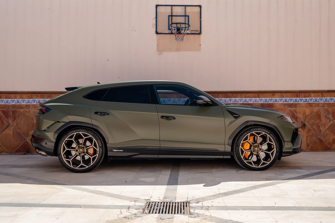 2024 Lamborghini Urus Performante - Image 8 of 31