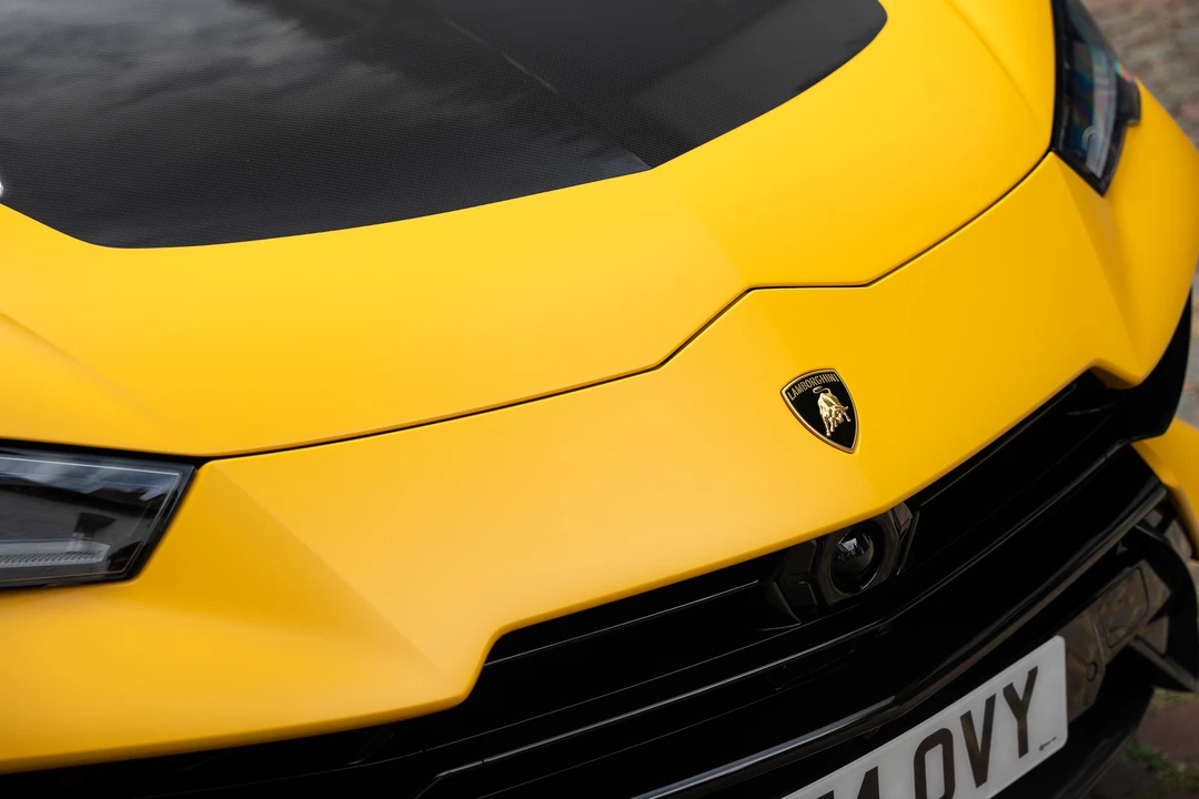 2024 Lamborghini Urus Performante - Image 15 of 31