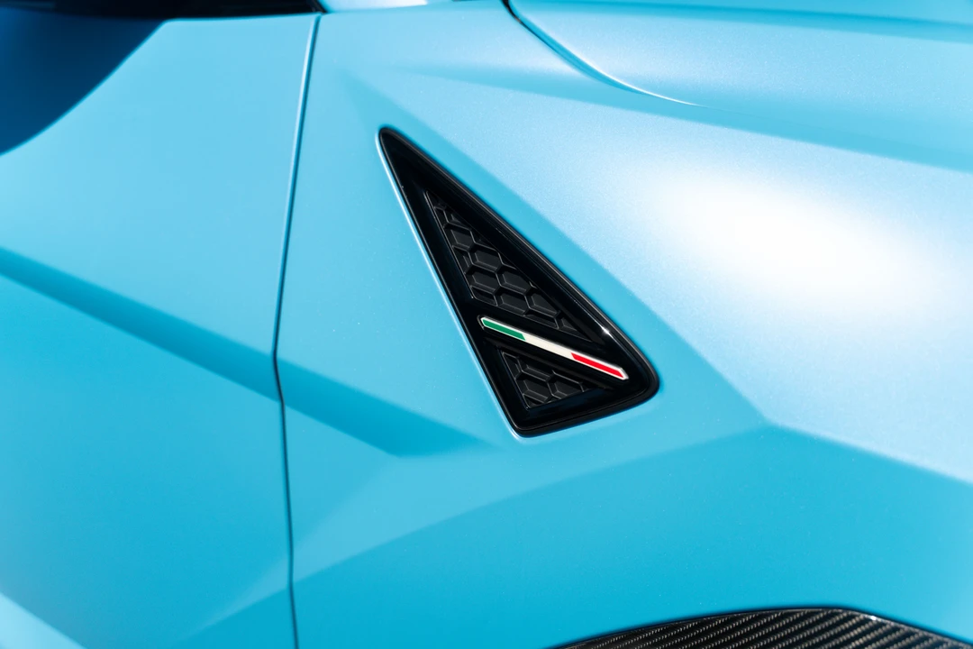 2024 Lamborghini Urus Performante - Image 14 of 31