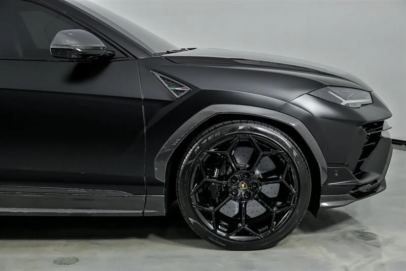 2024 Lamborghini Urus Performante - Image 15 of 21