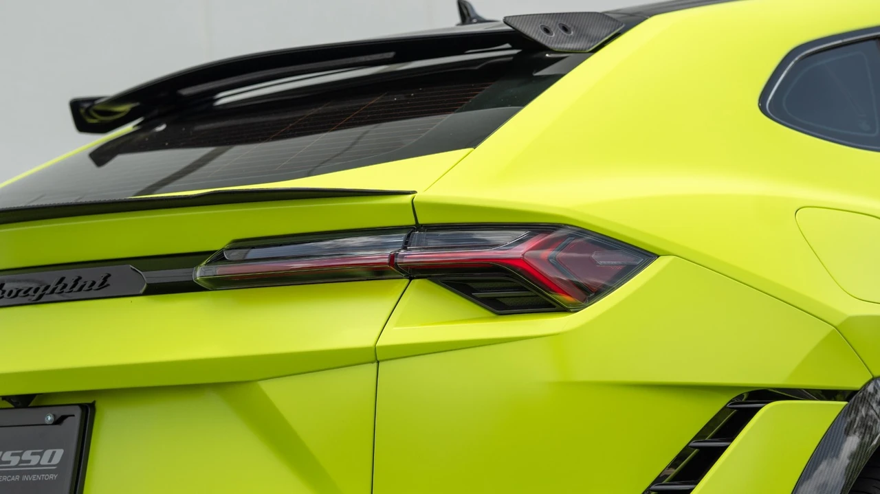2024 Lamborghini Urus Performante - Image 11 of 12