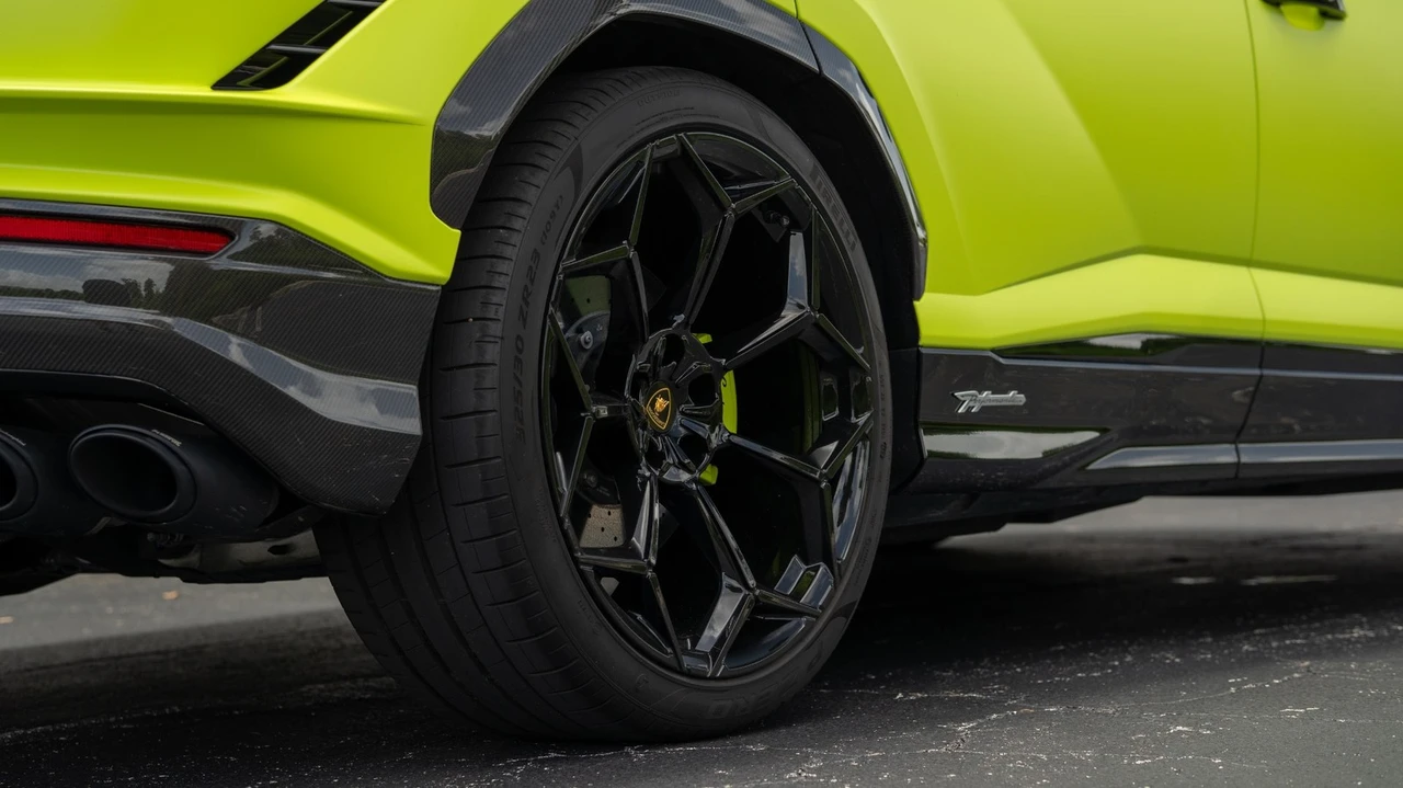 2024 Lamborghini Urus Performante - Image 10 of 12