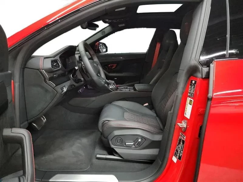 2024 Lamborghini Urus Performante - Image 9 of 12