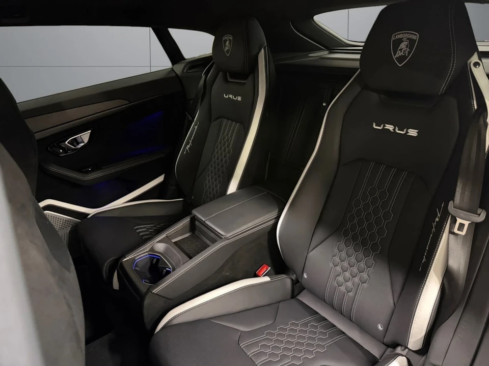 2024 Lamborghini Urus Performante - Image 15 of 25