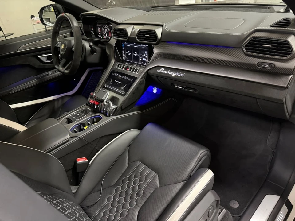 2024 Lamborghini Urus Performante - Image 18 of 25