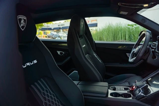 2024 Lamborghini Urus Performante - Image 22 of 31