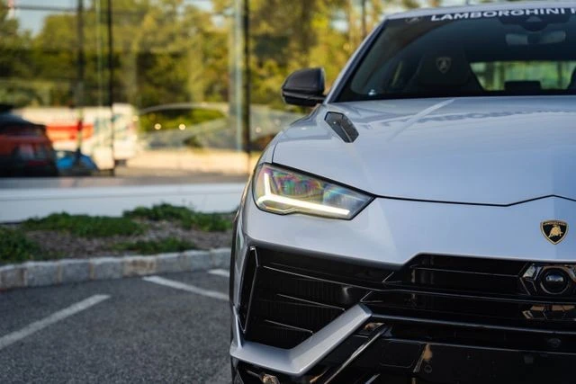 2024 Lamborghini Urus Performante - Image 3 of 31