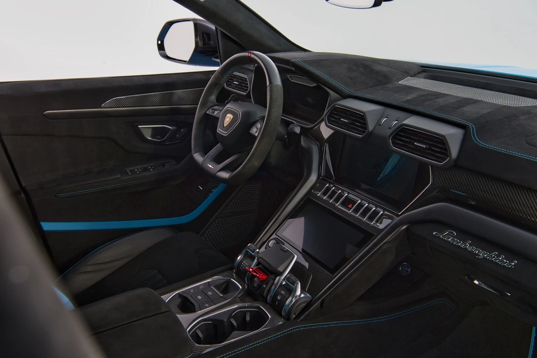 2024 Lamborghini Urus Performante - Image 28 of 31
