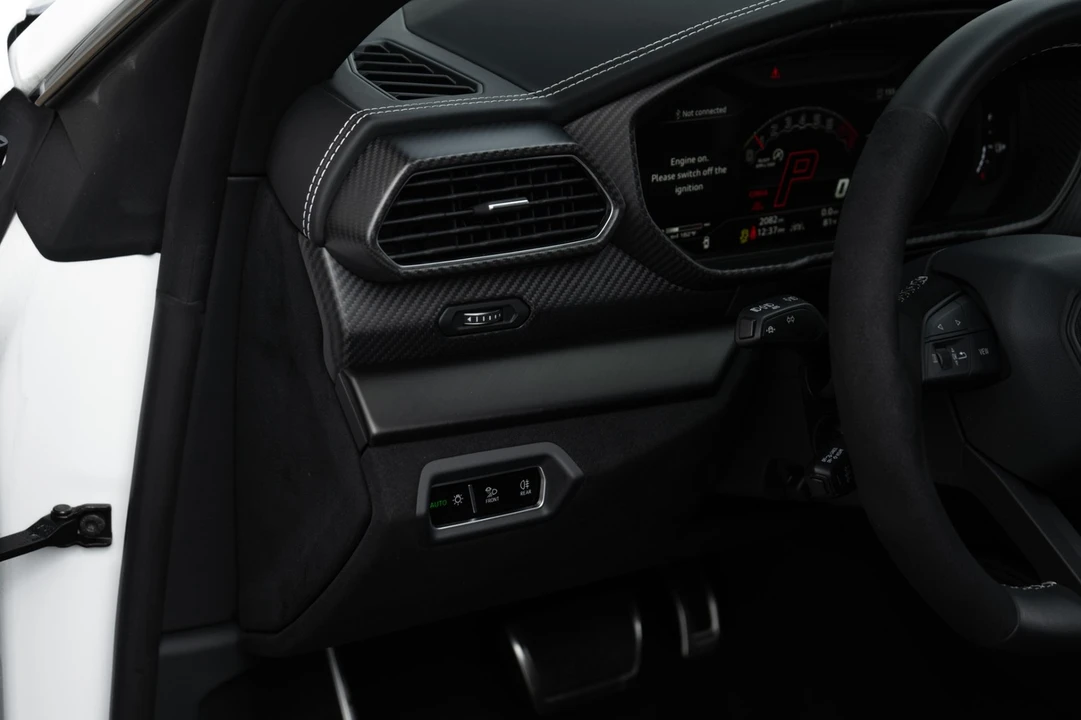 2024 Lamborghini Urus Performante - Image 19 of 21