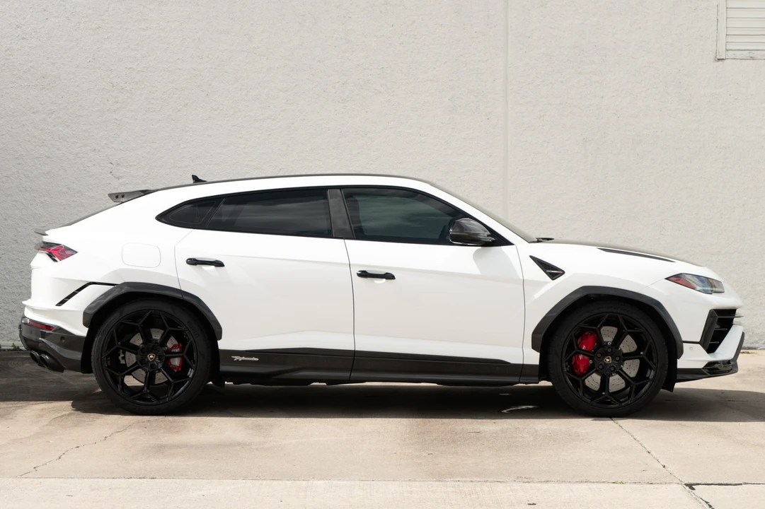 2024 Lamborghini Urus Performante - Image 3 of 12