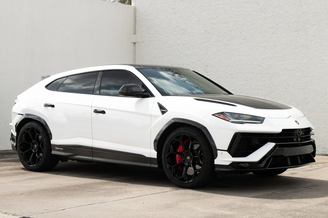 2024 Lamborghini Urus Performante - Image 2 of 21