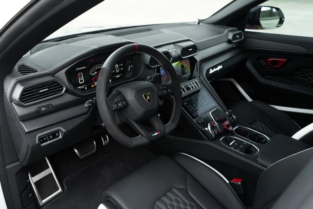 2024 Lamborghini Urus Performante - Image 5 of 12