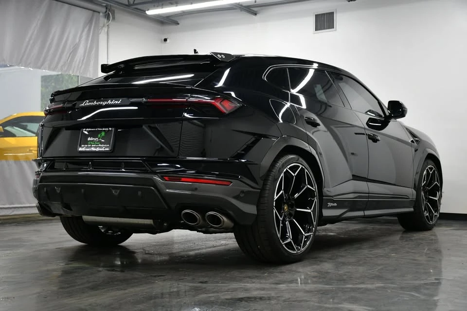 2024 Lamborghini Urus Performante - Image 8 of 20
