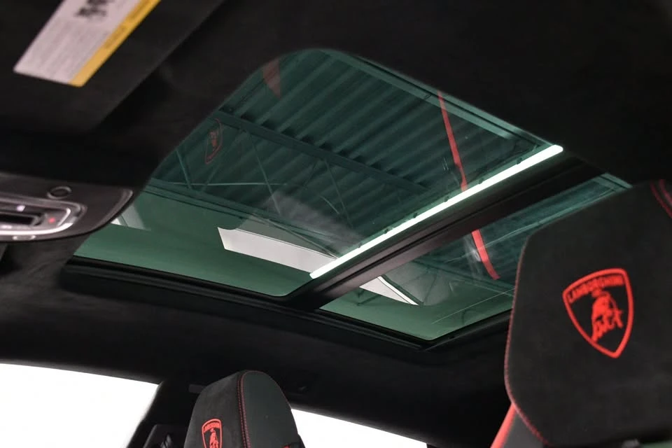 2024 Lamborghini Urus Performante - Image 15 of 20