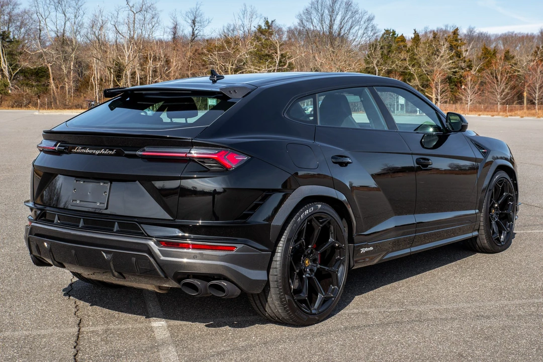 2024 Lamborghini Urus Performante - Image 5 of 31