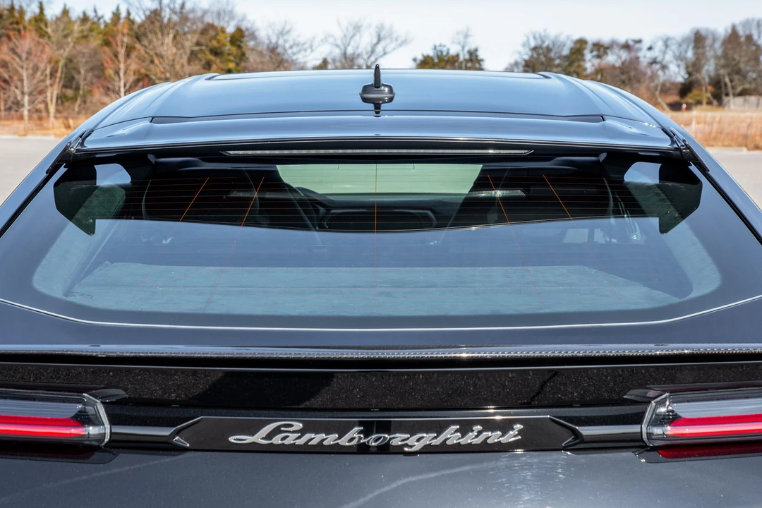 2024 Lamborghini Urus Performante - Image 27 of 31