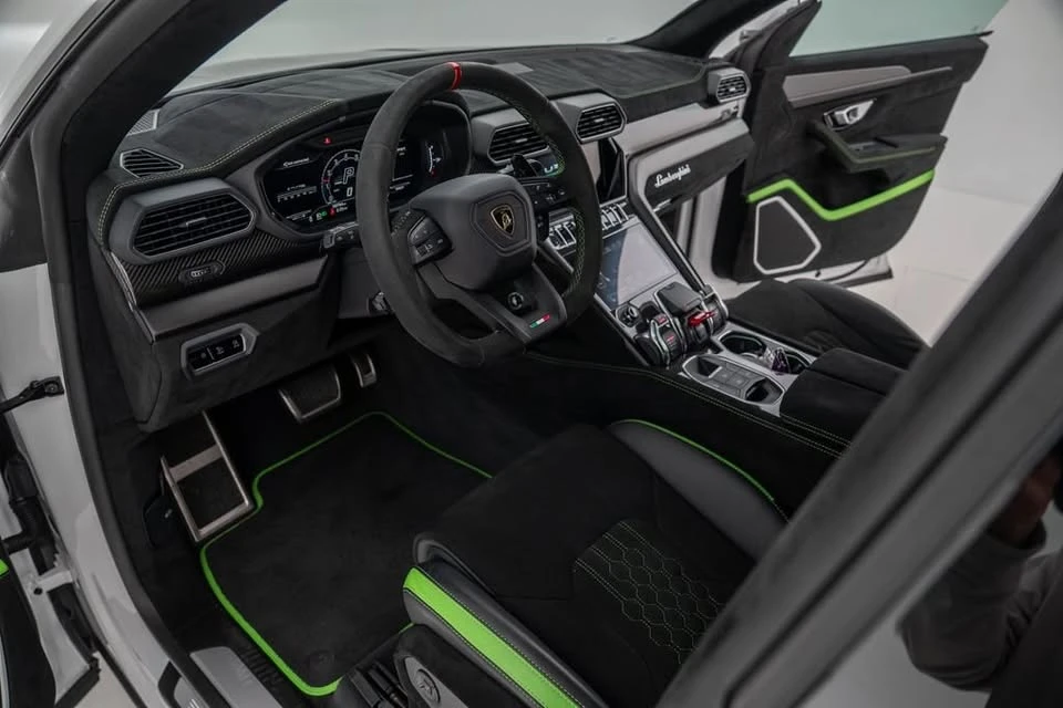 2024 Lamborghini Urus Performante - Image 9 of 18