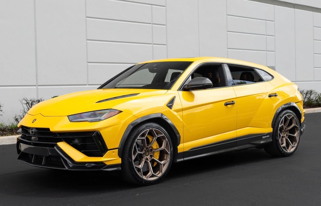 2024 Lamborghini Urus Performante - Image 2 of 31