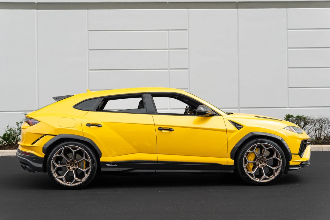 2024 Lamborghini Urus Performante - Image 7 of 31