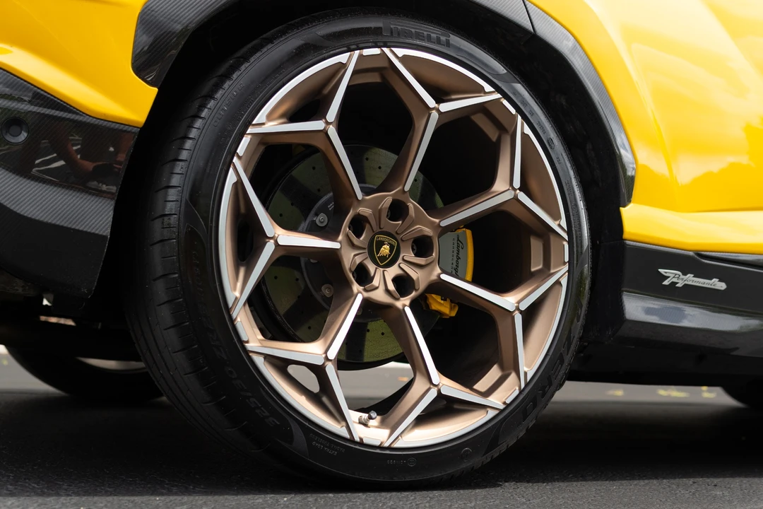 2024 Lamborghini Urus Performante - Image 28 of 31